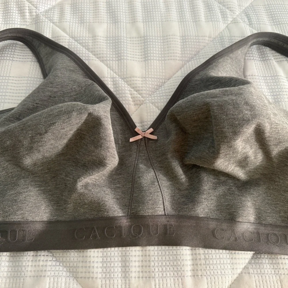 Lot of 7 Cacique Wire Free Bras 46DD - Picture 13 of 16